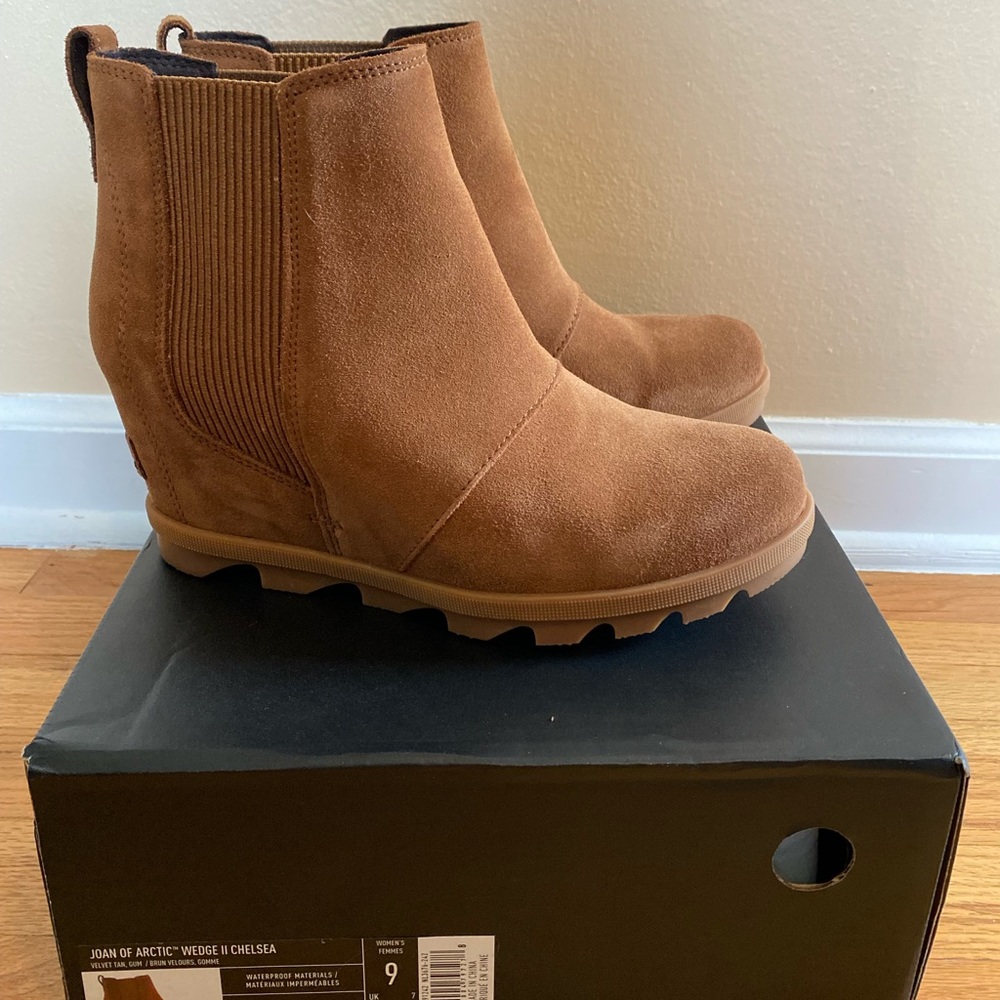 Sorel Chelsea wedge size 9
